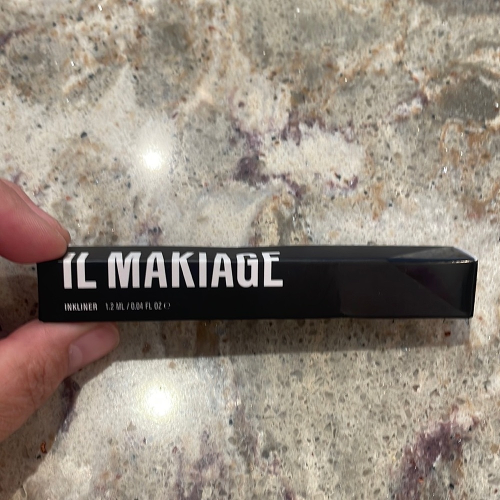 IL MAKIAGE- inliner Black